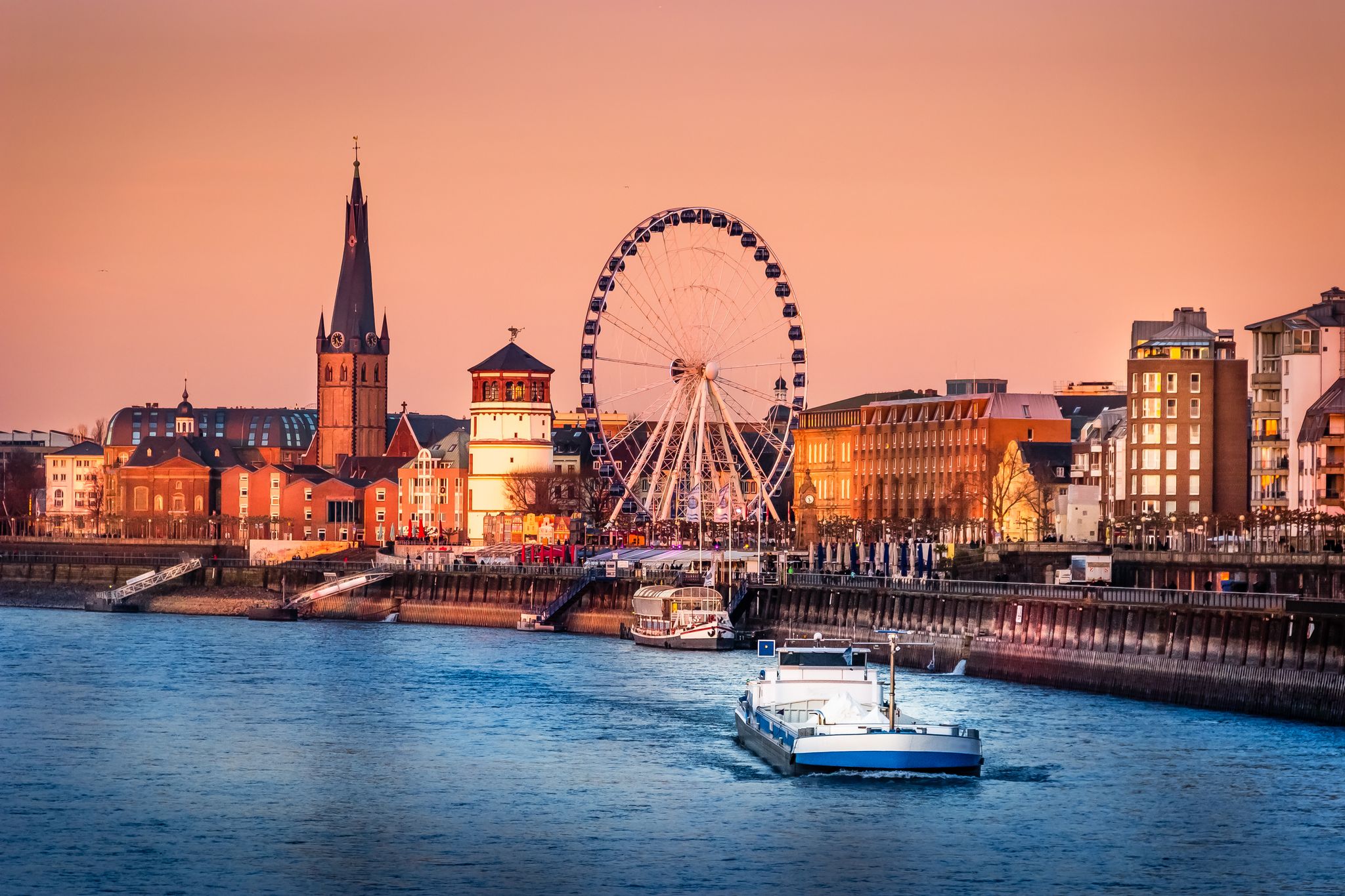 photo of view of Düsseldorf skyline durig sunset in winter, Düsseldorf, Germany.