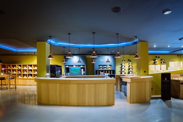 Discovery and Private Tasting of our Great Wines and Icons