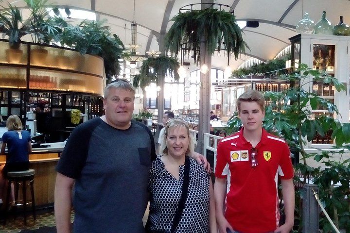 4h city walk to the most beautiful places