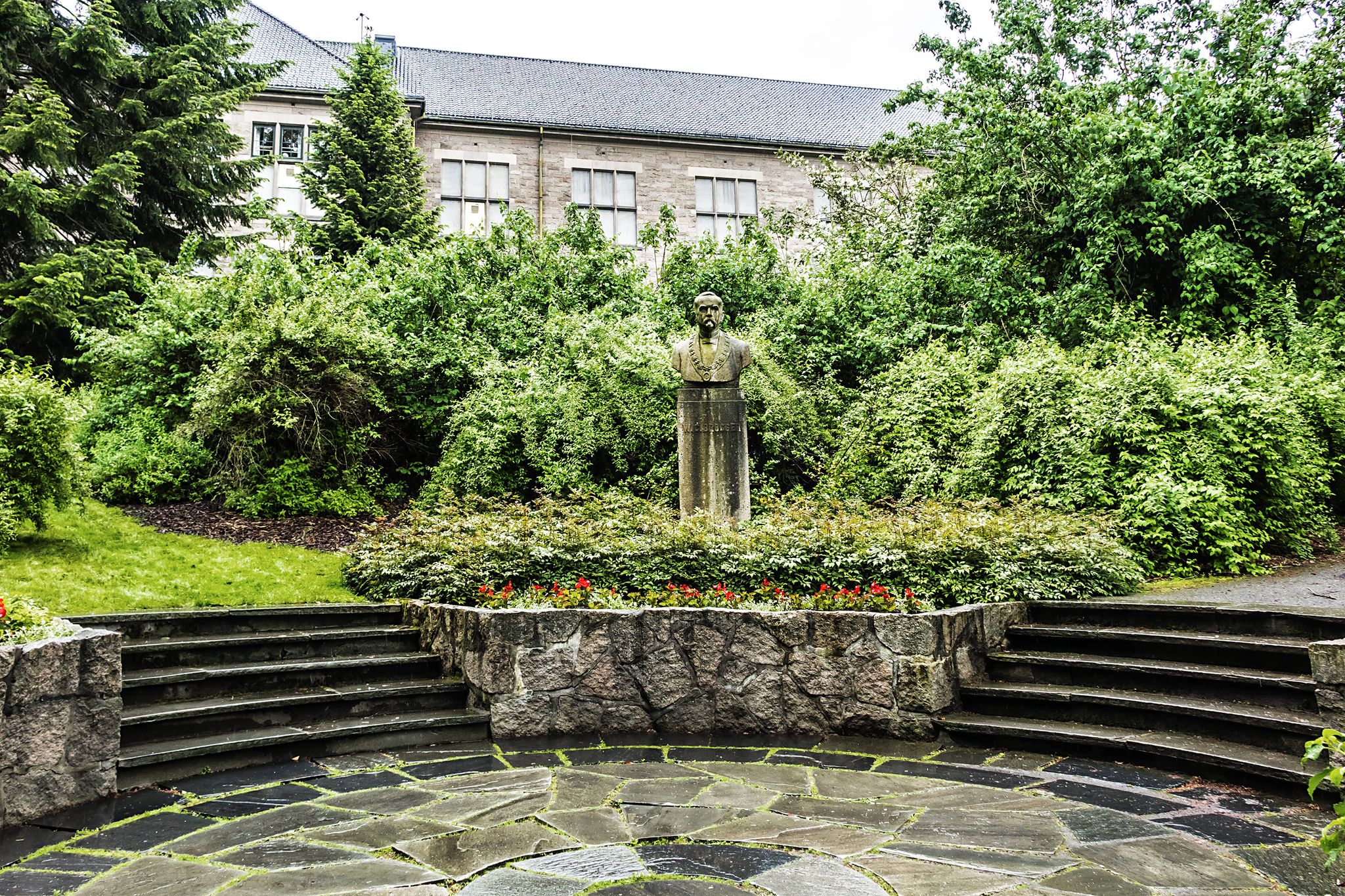 Natural History Museum (1868), Botanical Garden (free entrance). Botanical Garden and museums within it are among Oslo's most popular attractions for tourists and local visitors. Oslo, Norway.
