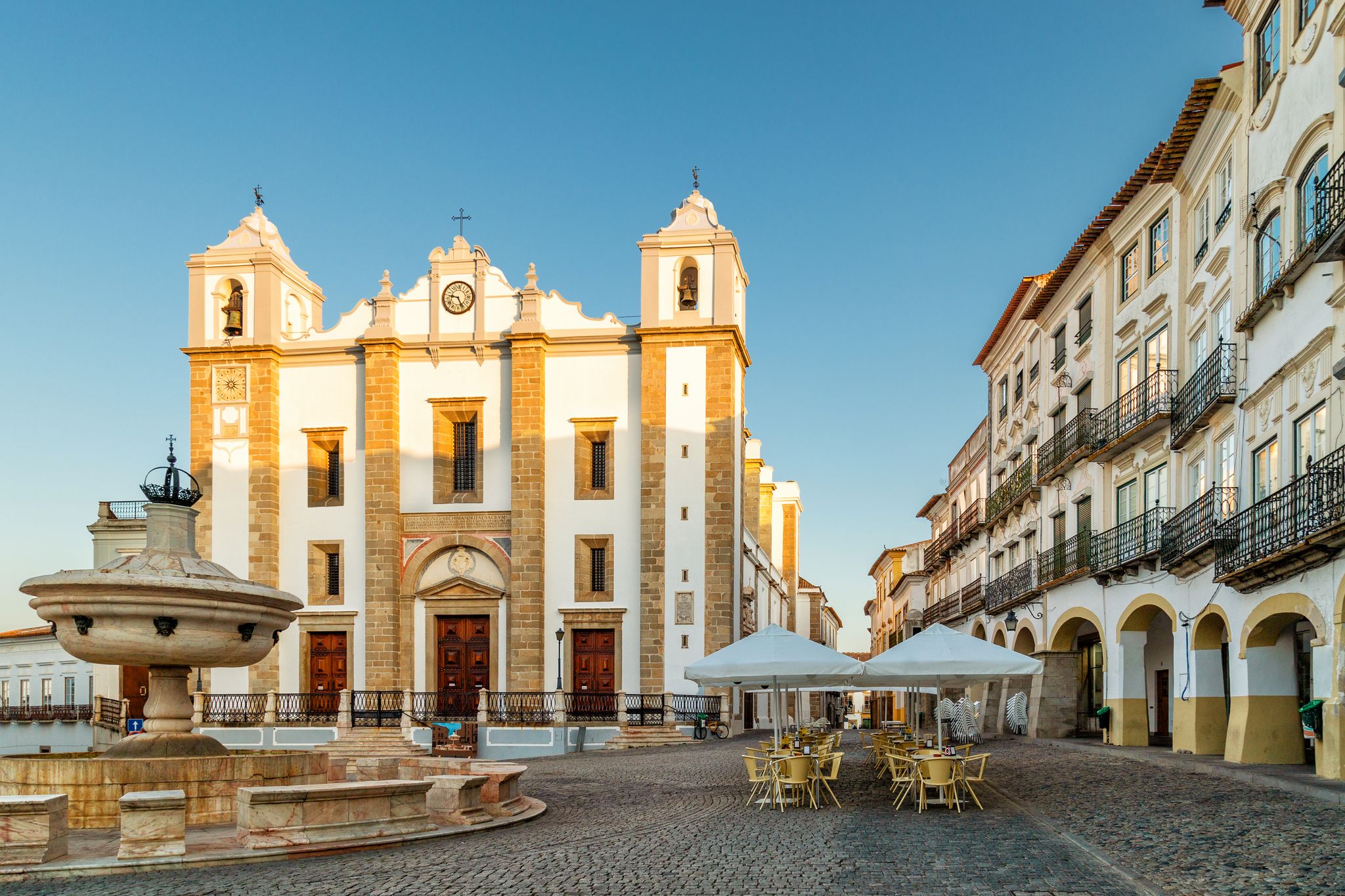 Photo of Giraldo Square and Antao Church in Evora, Portugal.