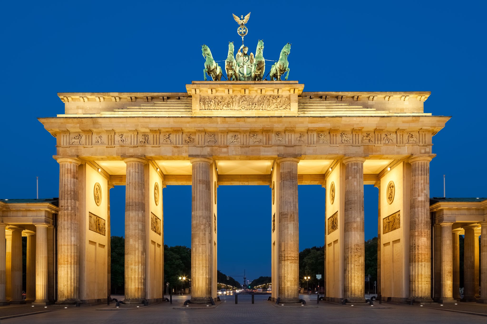 Photo of Brandenburg Gate in Berlin by night, Germany.