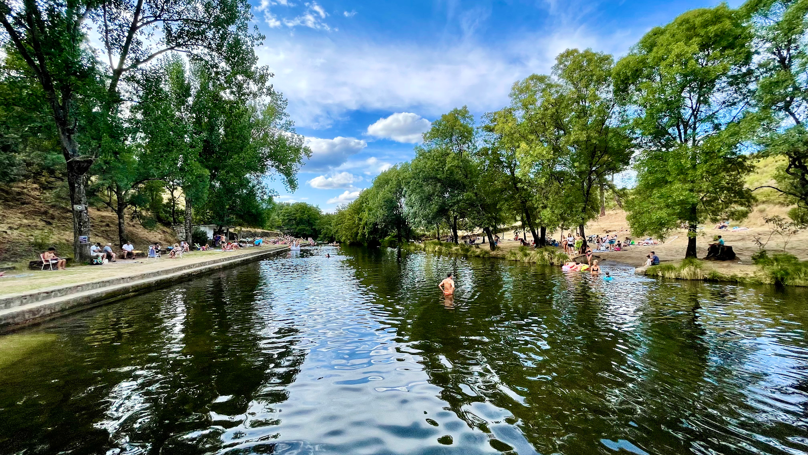 Piscina Natural de Hoyos, Hoyos, Sierra de Gata, Cáceres, Extremadura, Spain