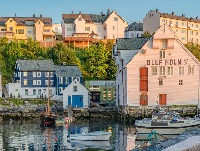 shutterstock_2450769917 (1).jpg