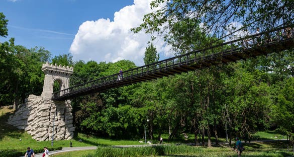 Photo of Suspended bridge in Romanescu Park, Craiova.