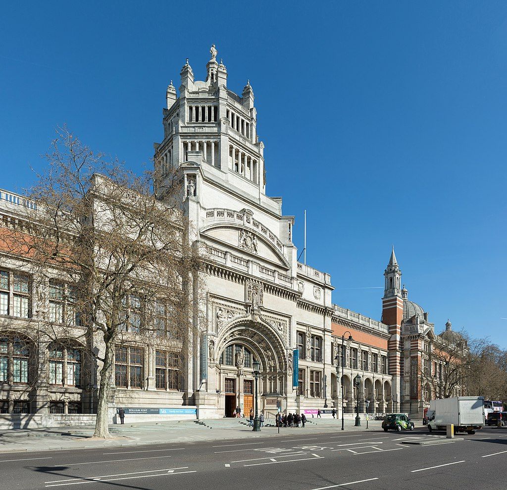 Photo of Victoria and Albert Museum, London, England.