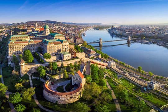 The Best Time To Visit Budapest: A Smart Traveler’s Guide