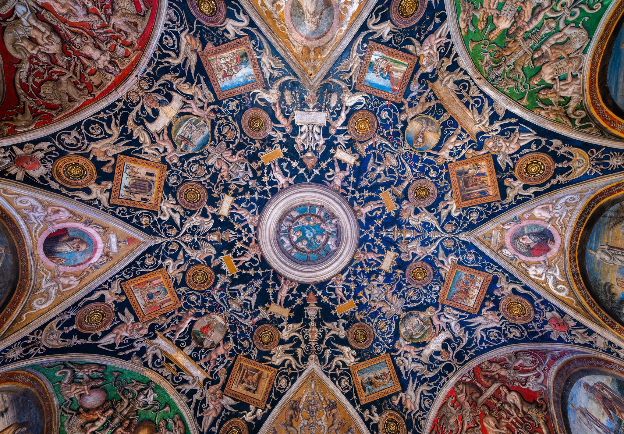 shutterstock_2354137377 (1).jpg