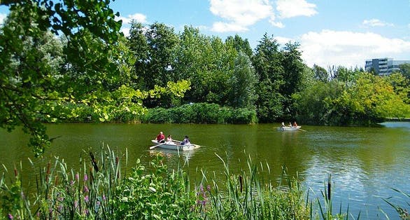 photo of view of Günther-Klotz-Anlage, Karlsruhe, Germany.