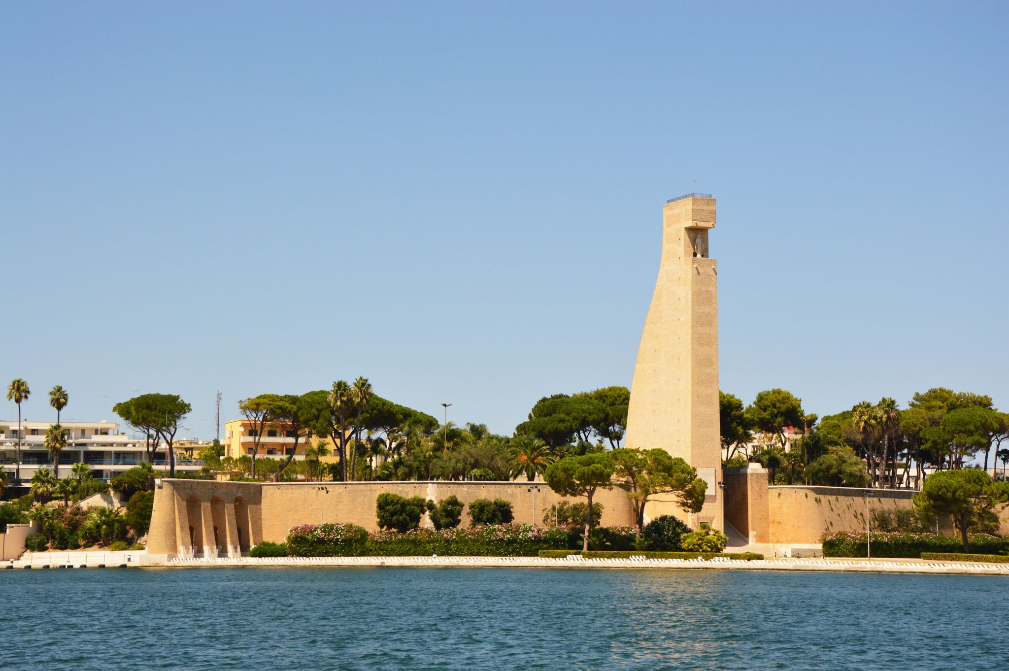 Monument to the Sailor of Italy travel guide