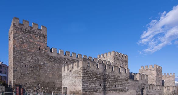 photo of Kayseri Castle: The castle was built by the fifth century the Byzantine Emperor Justinian. Many cannons damaged the castle was repaired in time to first lacinia. Later, during the reign of the Ottomans in Turkey.