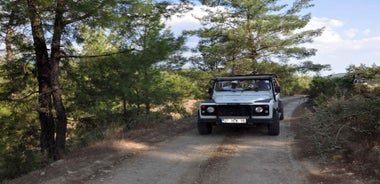 Kemer: Jeep Safari Tour with Lunch at Riverside