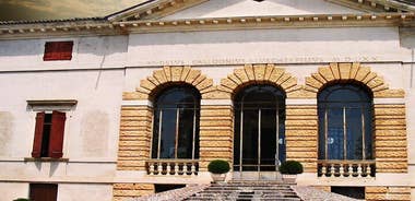 Unesco Palladian Villas in Vicenza: E-Bike private tour with picnic and aperitif