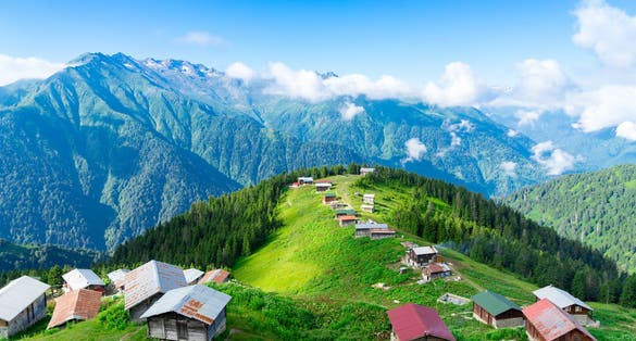 Photo of Rize Camlihemsin Pokut Plateau, a unique place where green and sky come together, Turkey.