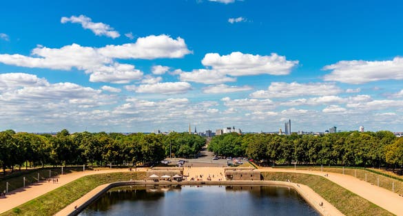 Photo of city walk through the beautiful city centre of Leipzig.