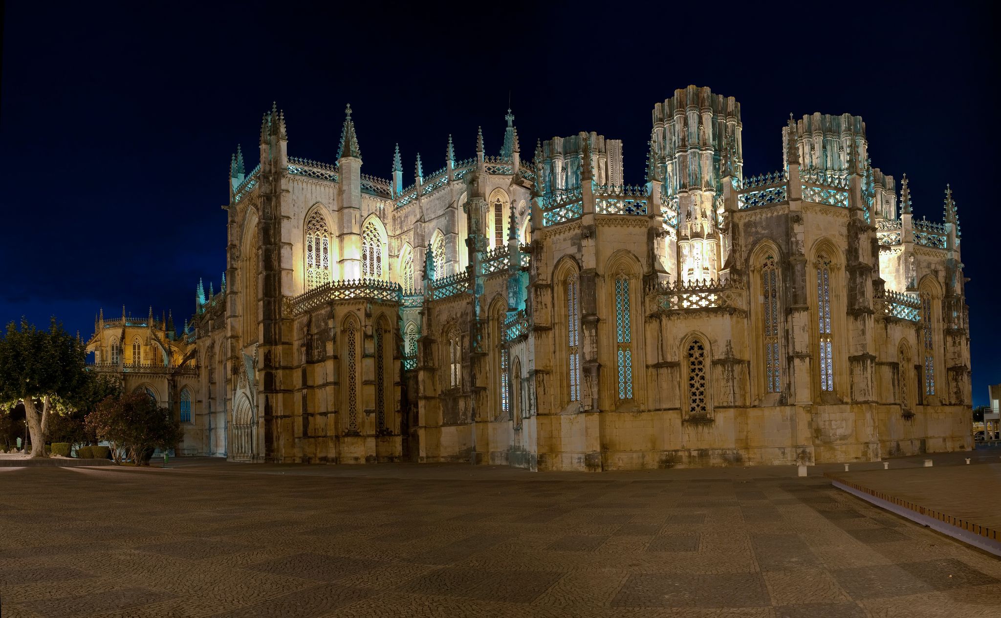 Photo of night view of Batalha Monastery, Portugal.