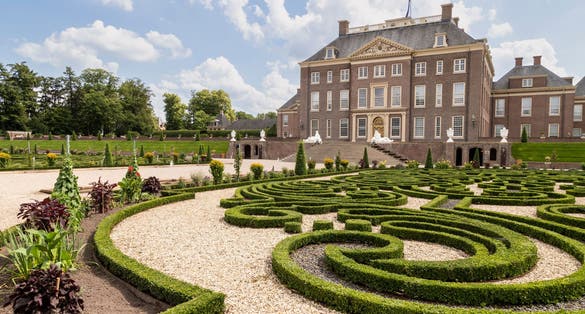 photo of National Museum Paleis het Loo near Apeldoorn in the Netherlands.