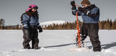 Saariselkä: Arctic Ice Fishing Experience