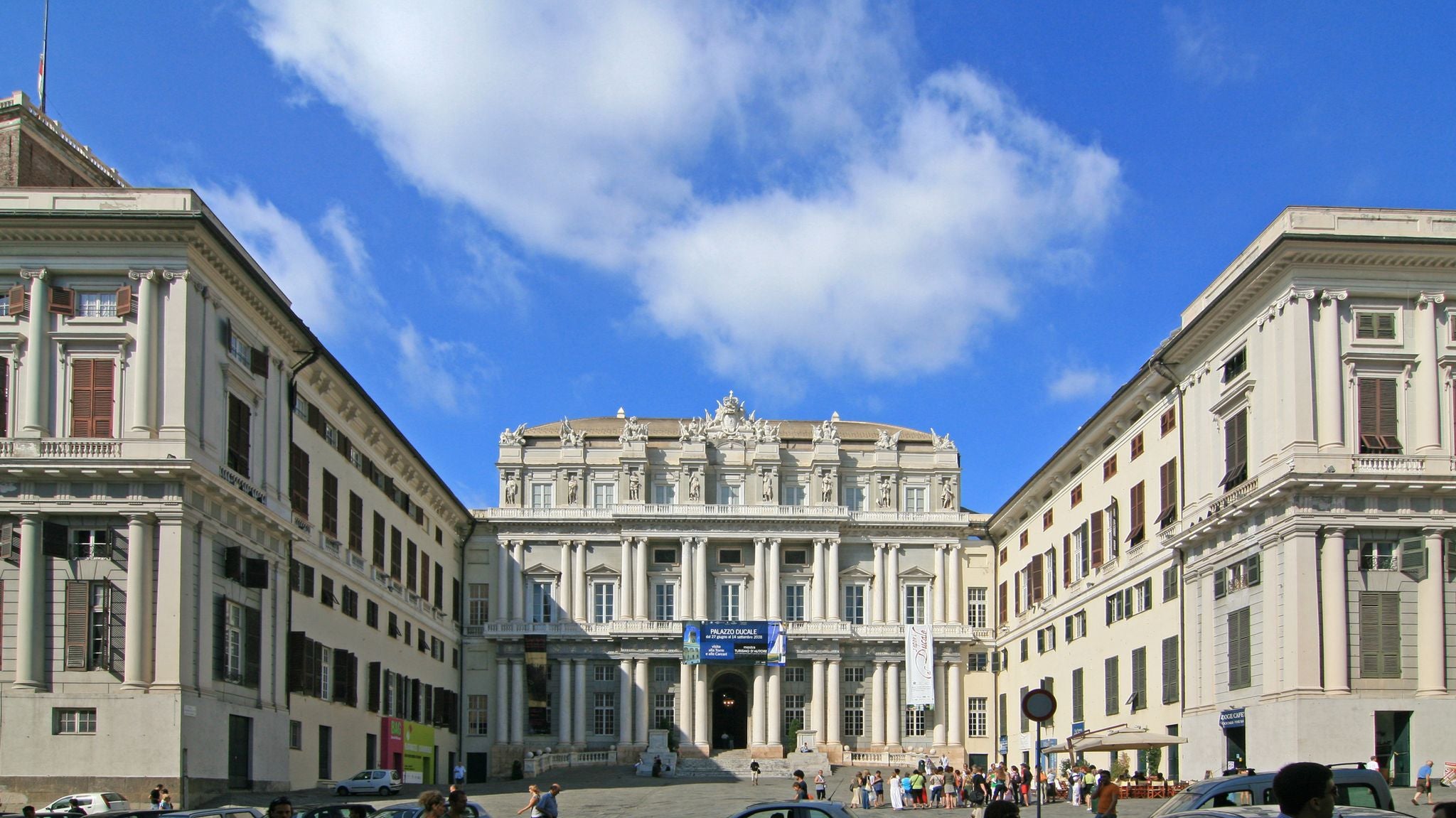 Palazzo_Ducale_Genoa.jpg