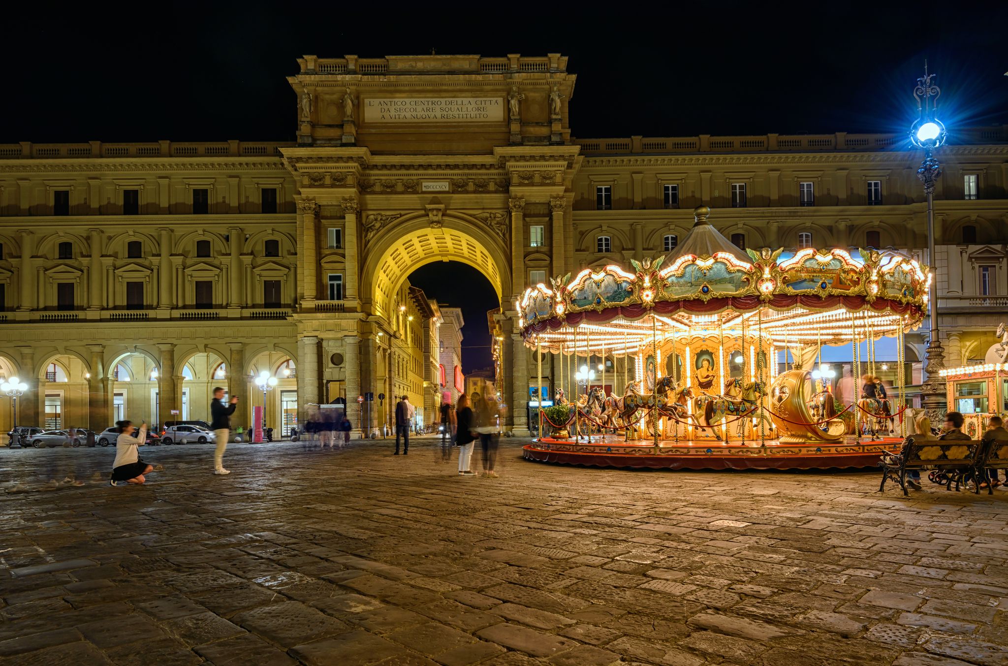 photo of view The Column of Abundance in the Piazza della Repubblica in the Morning, Florence, Italy