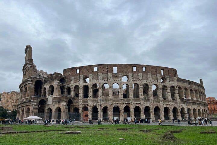 Colosseum, Roman Forum and Palatine Hill Guided Tour