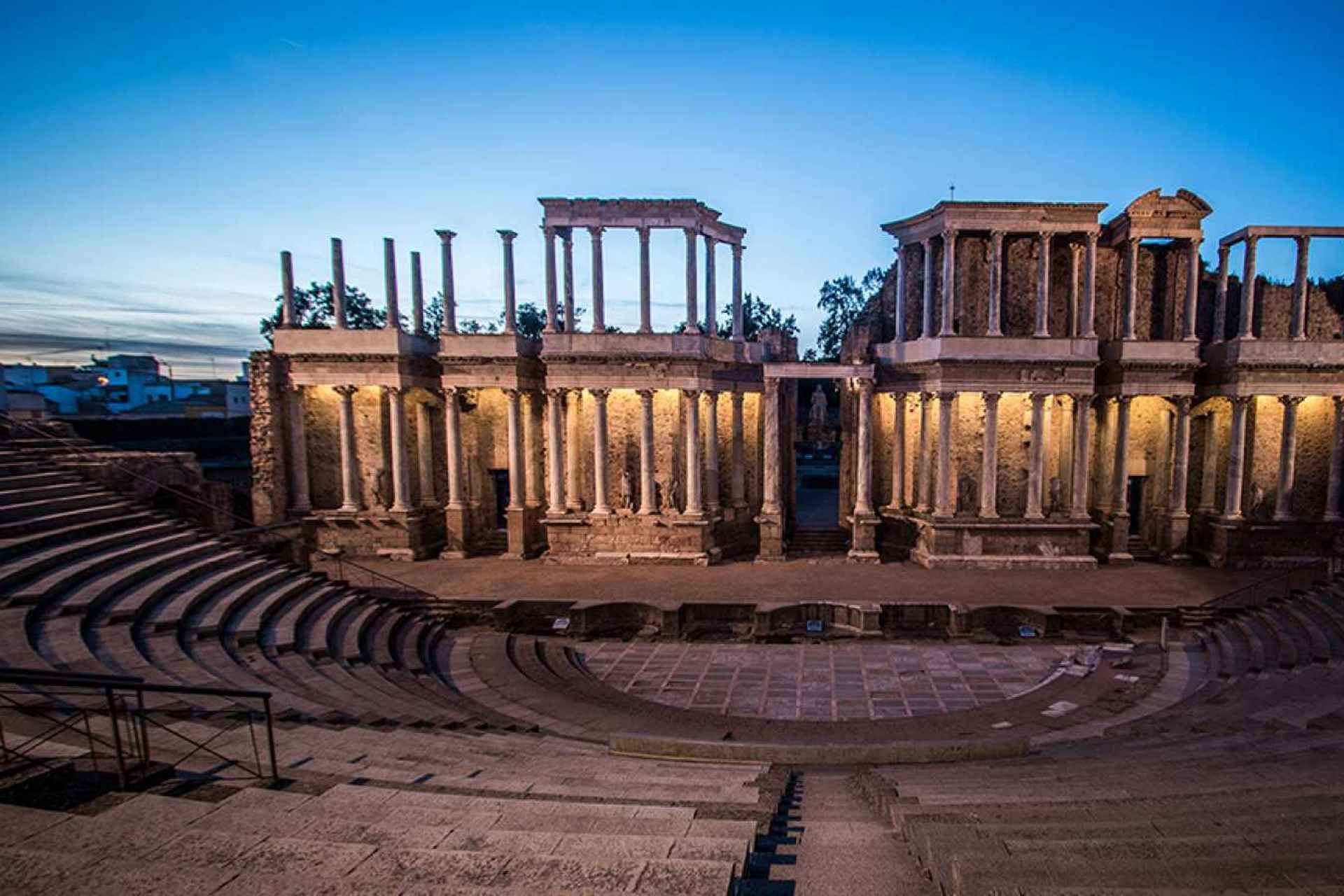 Merida: Roman Theater and Amphitheater Guided Tour