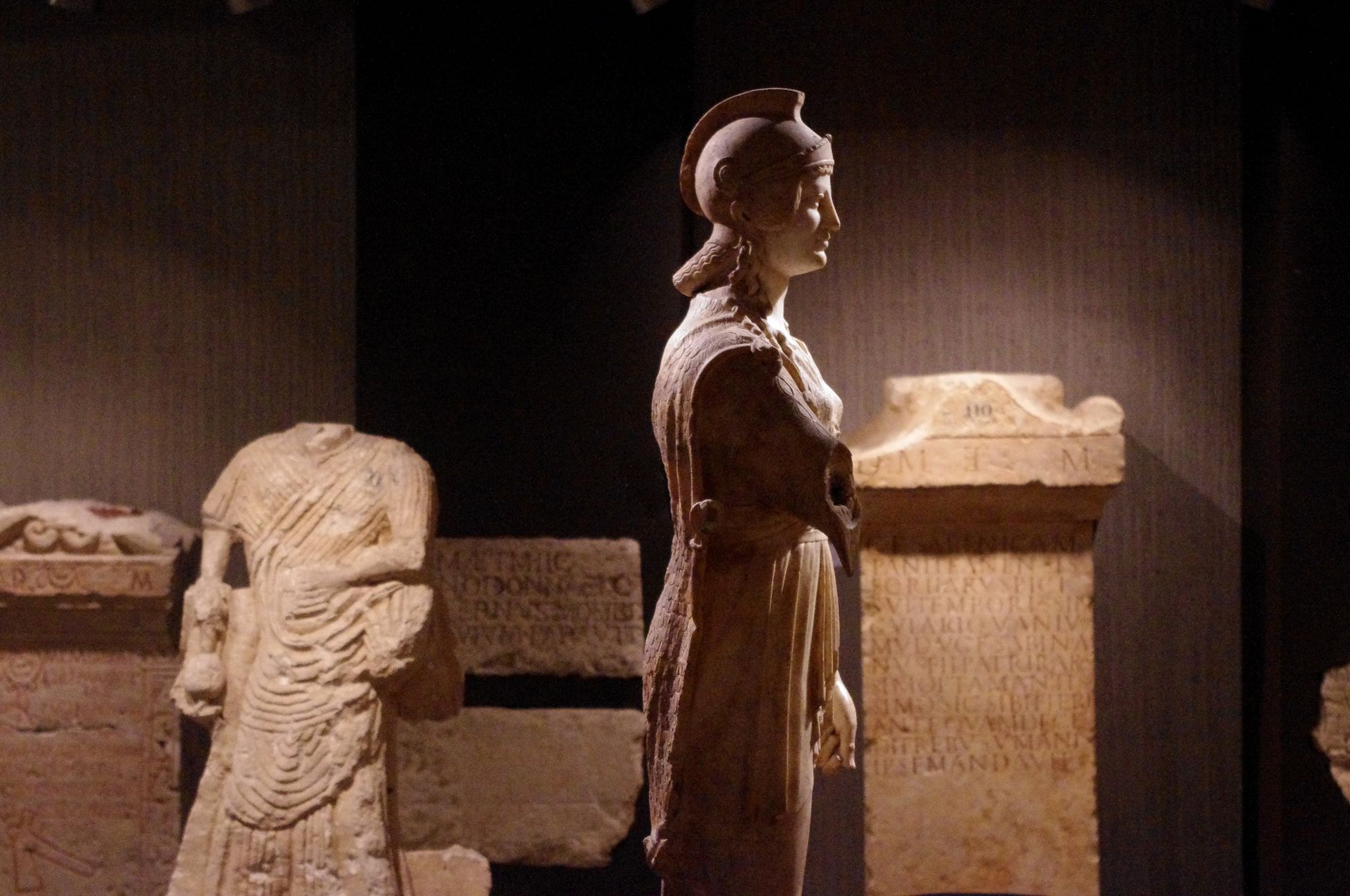 The Minerva of Poitiers , discovered in 1901 and exhibited in the archeology salt flats, underground