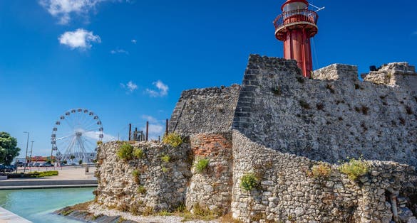 Santa Catarina Fort and lighthouse. It was built at the end of the century. XVI to reinforce the defense of the mouth of Mondego river. Figueira da Foz, Portugal