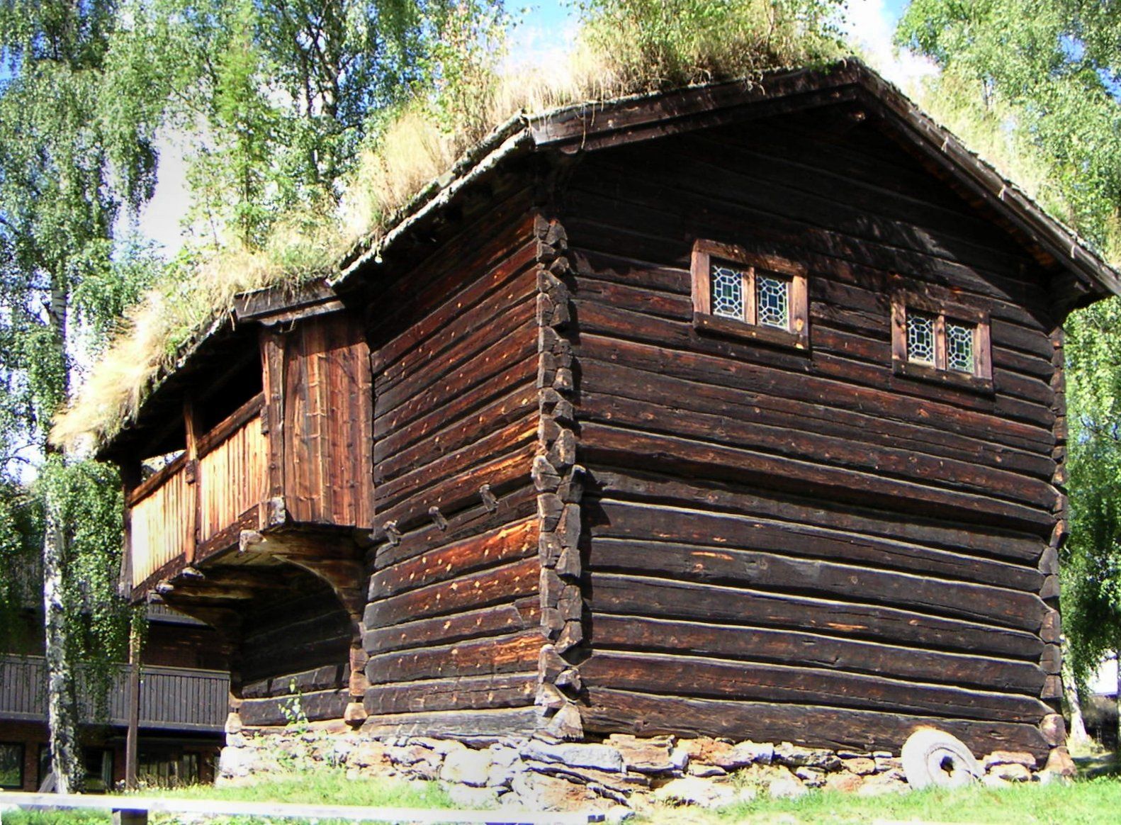 The first building at en:Valdres Folkemuseum, 