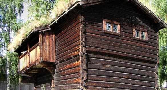 The first building at en:Valdres Folkemuseum, 
