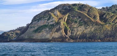 "2 bays, mornings, afternoons, sunset with a glass of cava