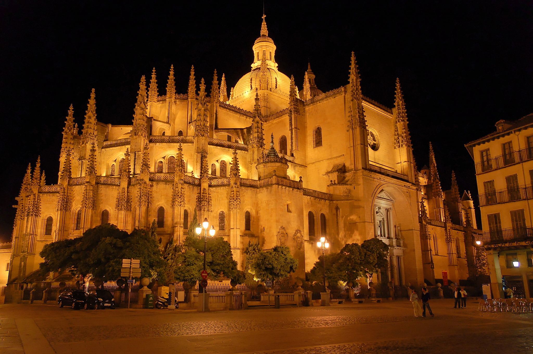 Photo of Cathedral in Segovia (Spain) at night from Plaza Mayor square.