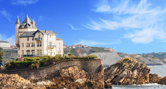 Photo of the Palace on the rocky coast in the French city of Biarritz.