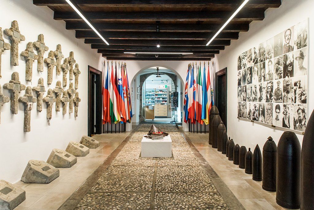 Kobariški muzej d O O