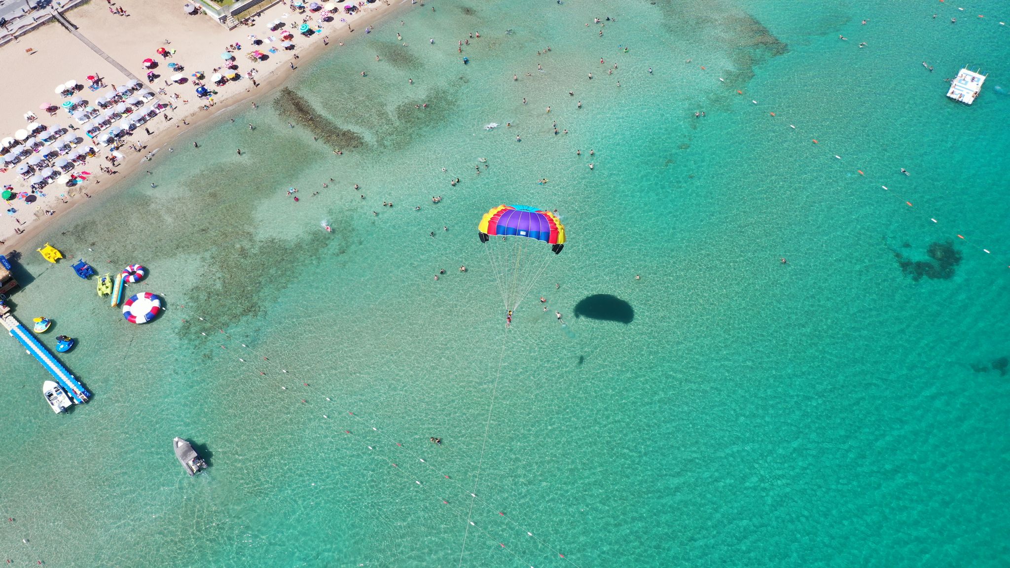 Photo of Sea, sand, sun and parachute all in one in Didim, Turkey.