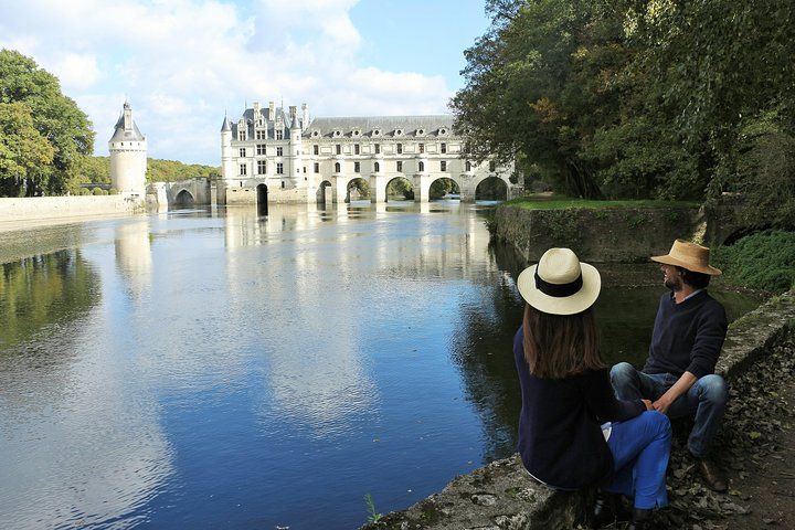 Loire Valley Day Tour Chambord and Chenonceau plus Lunch at a Private Castle