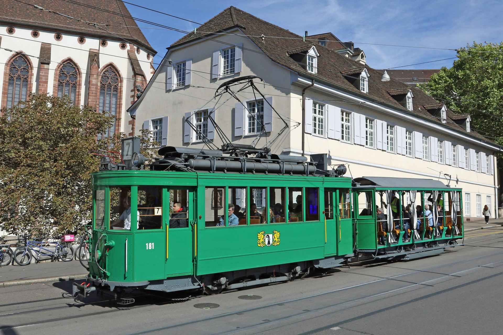 Basel Tram.jpg