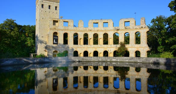 Norman tower, Park sanssouci, Ruinenberg, in Potsdam.