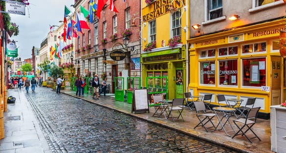 View of pub street in the downtown of Dublin.