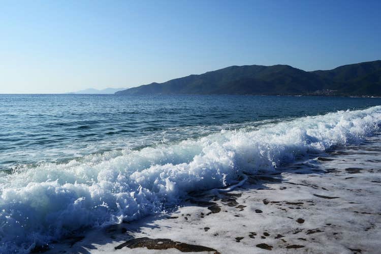 4-Day Greece Beach Holiday in Nea Vrasna With Itinerary