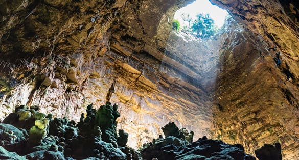 Caves of Castellana. Blades of Light