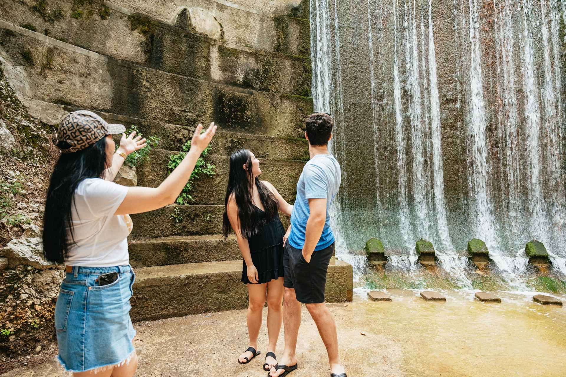 Rhodes: Guided Bus Trip to Lindos Village & Seven Springs