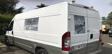 Discover Versailles on electric 2-wheelers (Yes to PRM)