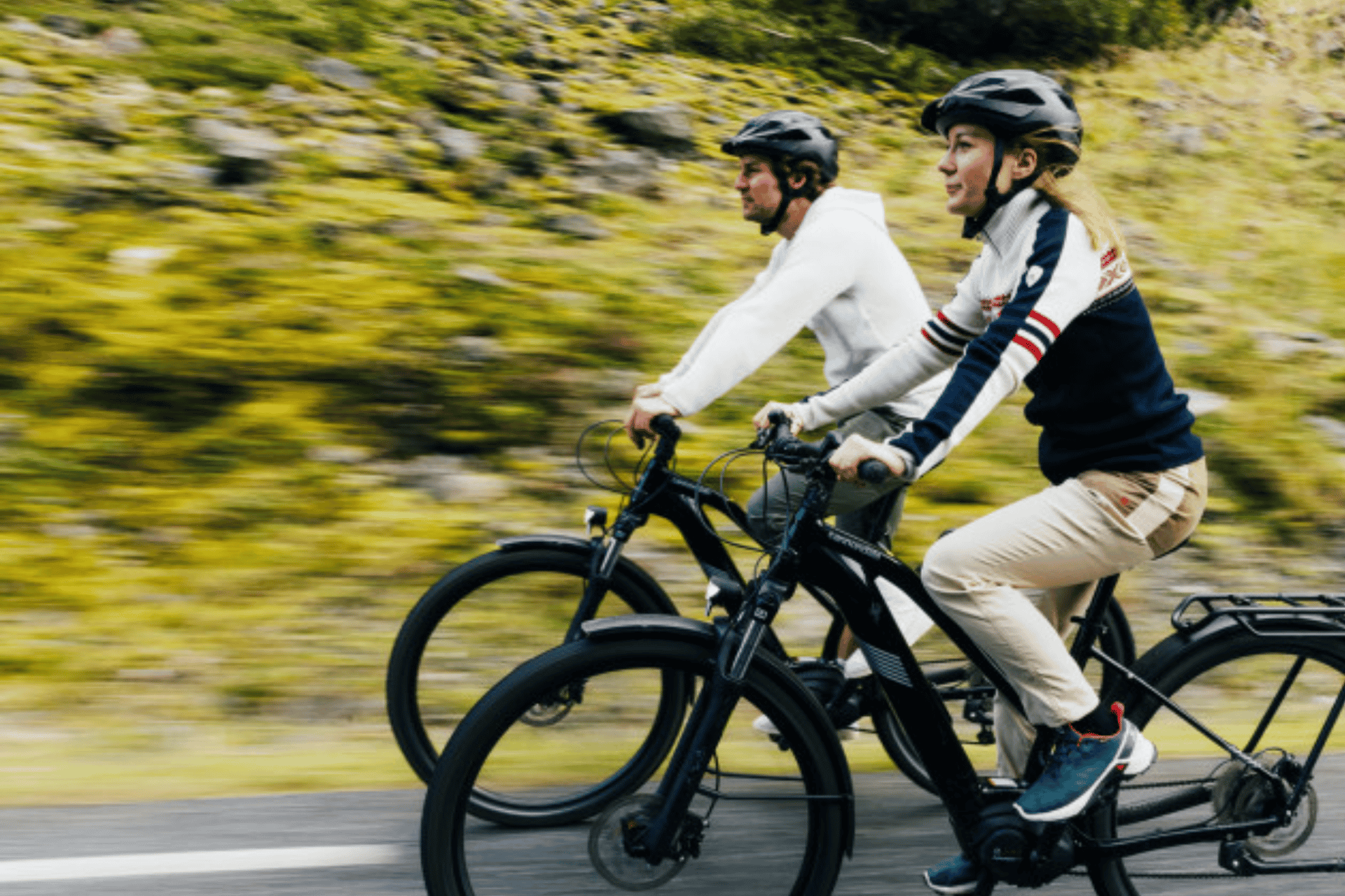 Molde: Highlights of Molde Guided Tour by e-Bike