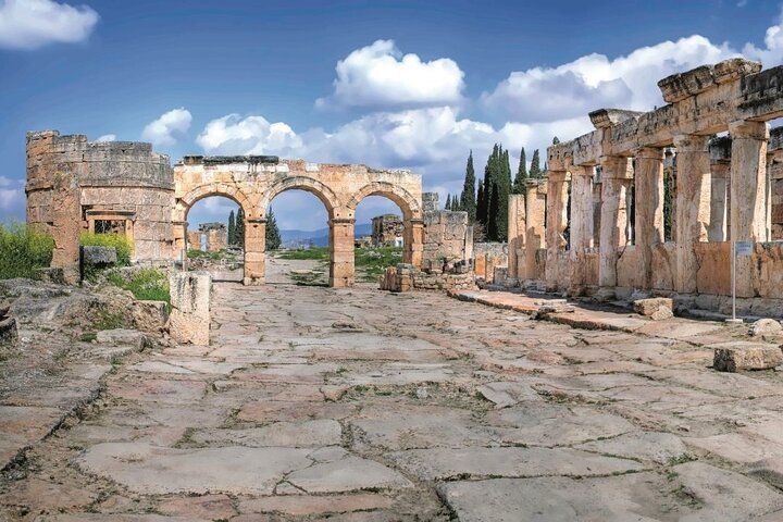 Full-Day Tour of Pamukkale from Antalya with Lunch