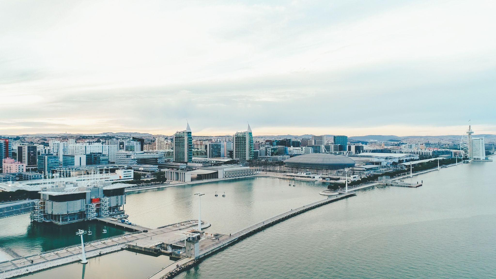 Photo of aerial view of Lisbon Oceanarium is located in the Park of the Nations in the Expo district of Lisbon. It is the largest indoor aquarium in Europe.