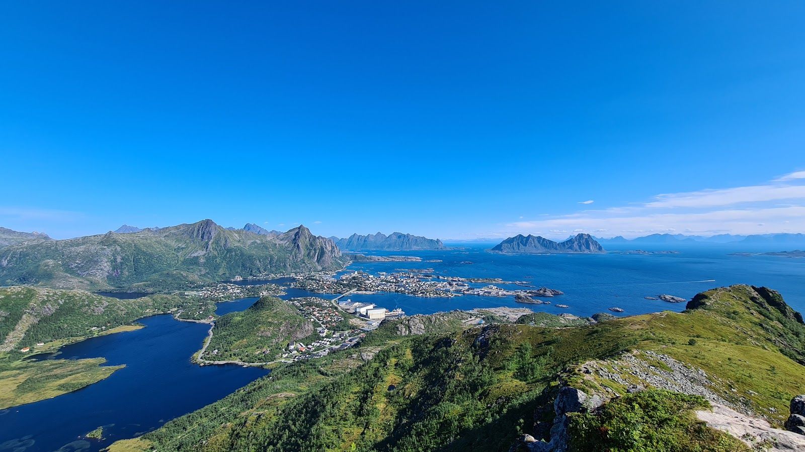 Tjeldbergtind, Svolvær, Vågan, Nordland, Norway