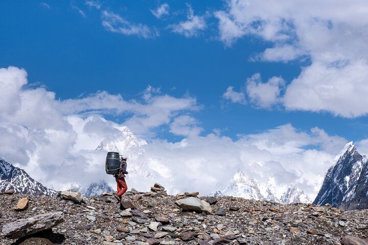 Day Experience in High Tatras: Challenge of Porter