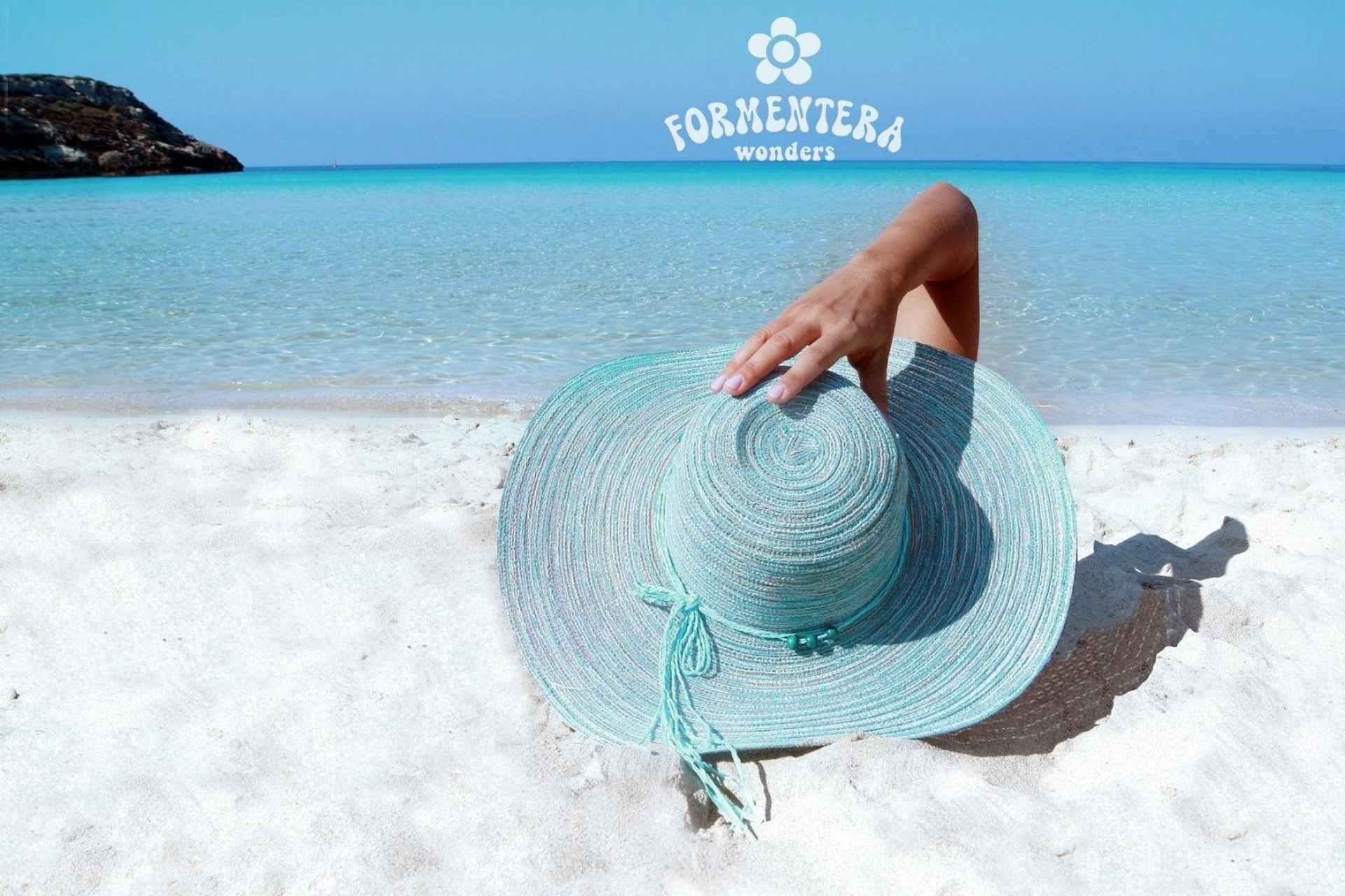 Ibiza: Formentera Cruise with Meals, Open Bar, Sunset & DJ