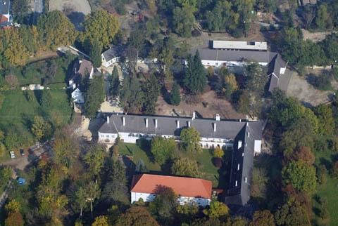 Photo of Schloss Lackenbach.